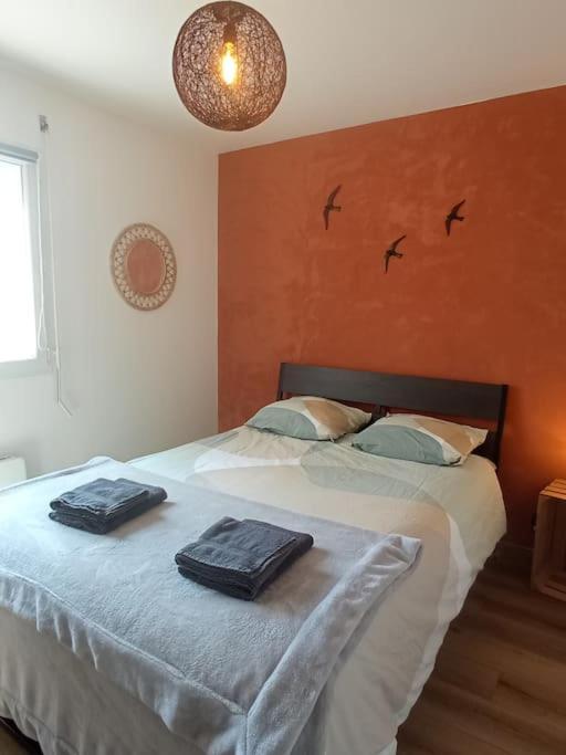 A 50 M De La Plage, Appartement De 35 M2 : Les Pieds Sales Bréhal Exteriör bild