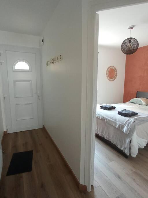 A 50 M De La Plage, Appartement De 35 M2 : Les Pieds Sales Bréhal Exteriör bild