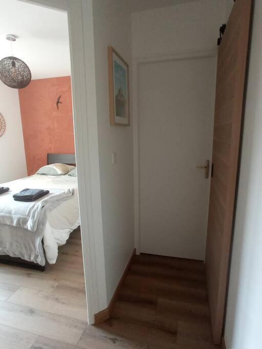 A 50 M De La Plage, Appartement De 35 M2 : Les Pieds Sales Bréhal Exteriör bild
