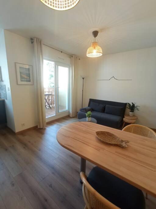 A 50 M De La Plage, Appartement De 35 M2 : Les Pieds Sales Bréhal Exteriör bild